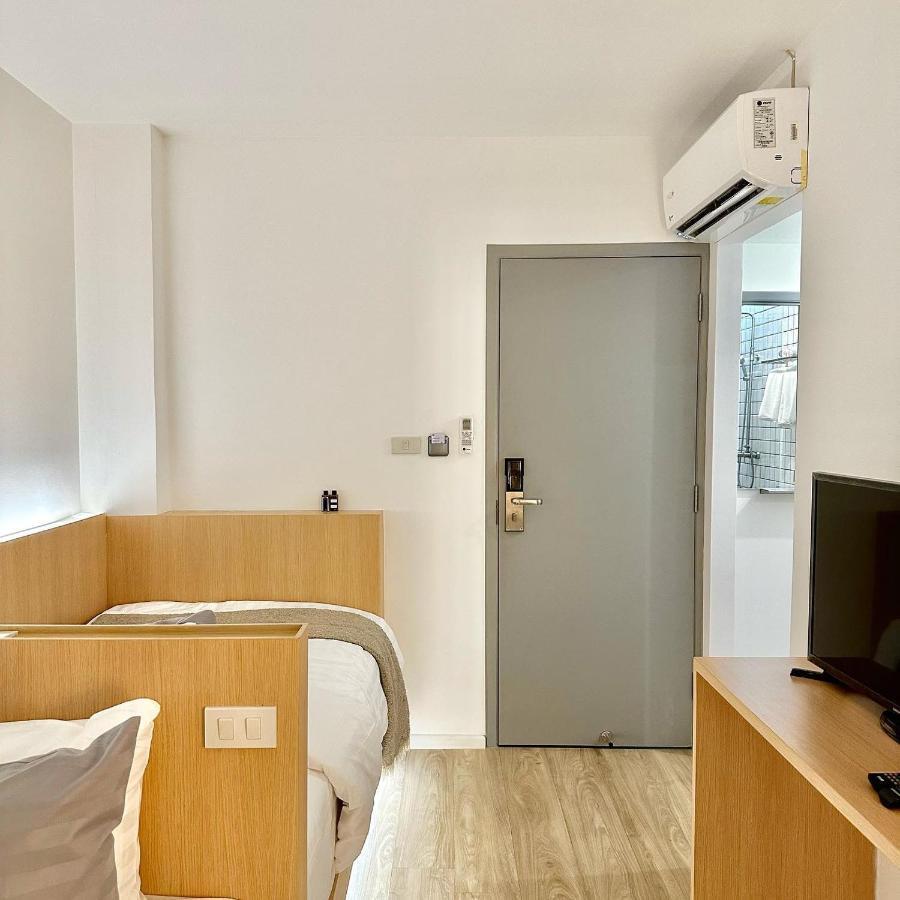 E11 Hotel - Bts Punnawithi Bangkok Bagian luar foto