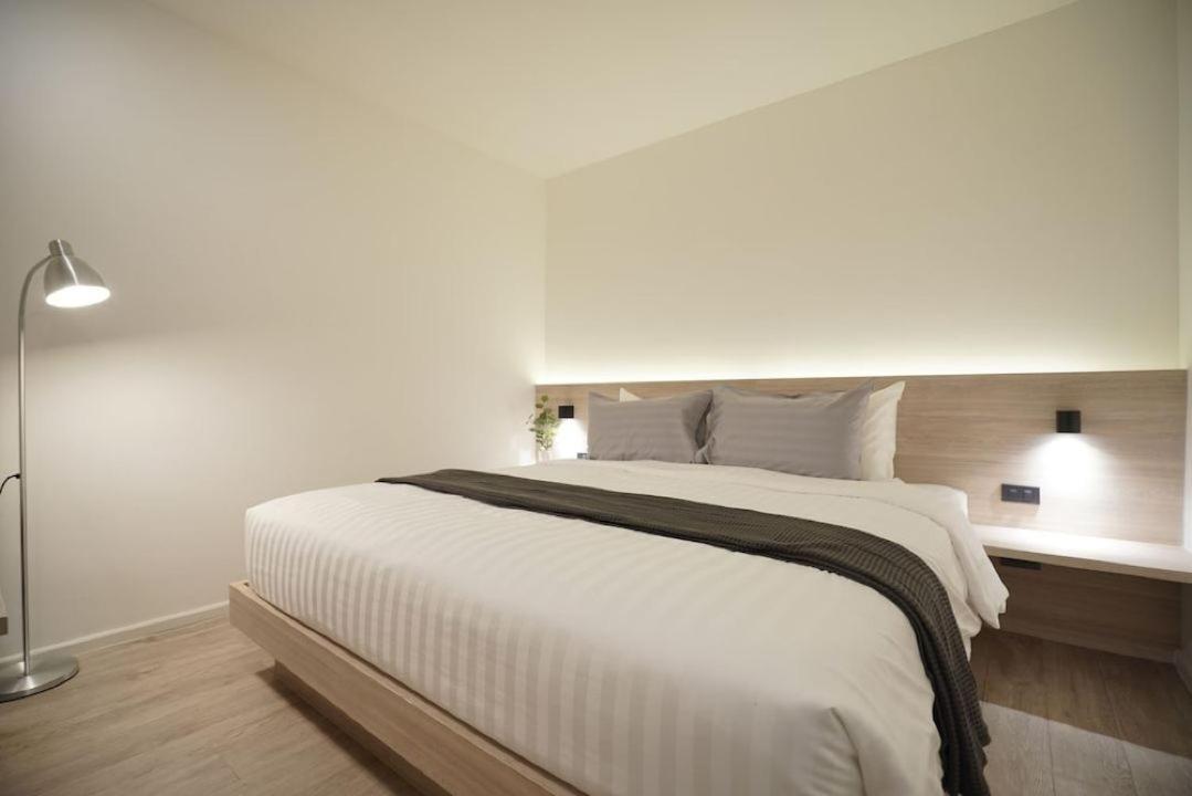 E11 Hotel - Bts Punnawithi Bangkok Bagian luar foto