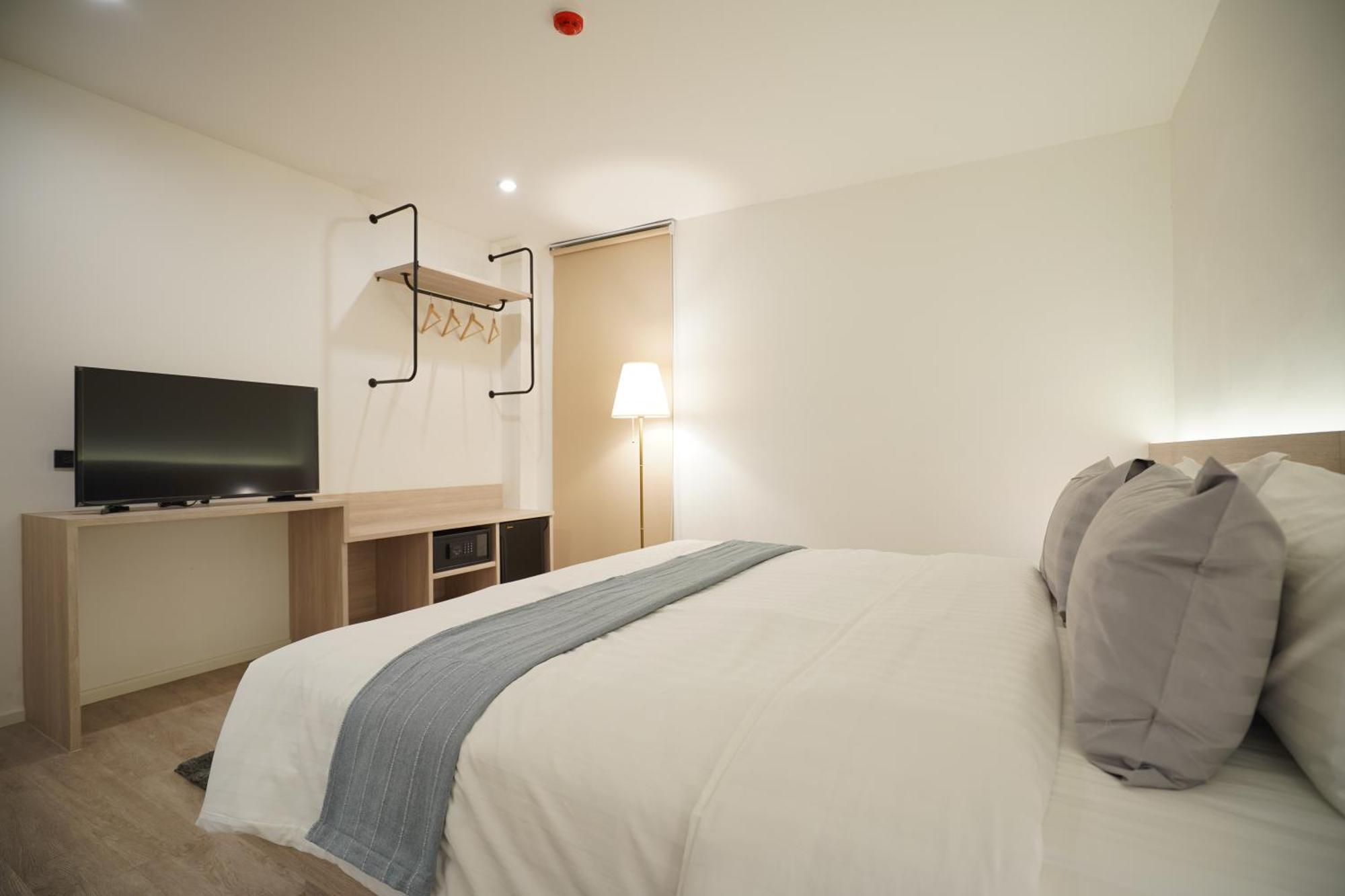 E11 Hotel - Bts Punnawithi Bangkok Bagian luar foto